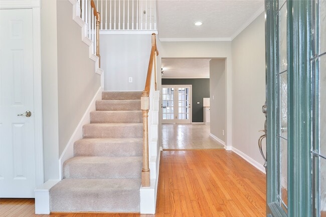 Photo - 423 W 32nd St