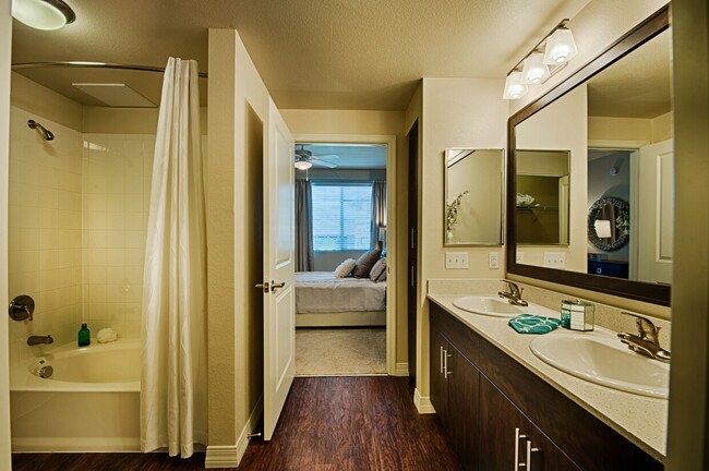 One North Scottsdale Apartments