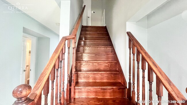 Photo - 52 Commuter Dr