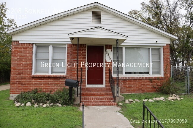 Building Photo - 5208 Bonnell Ave Rental
