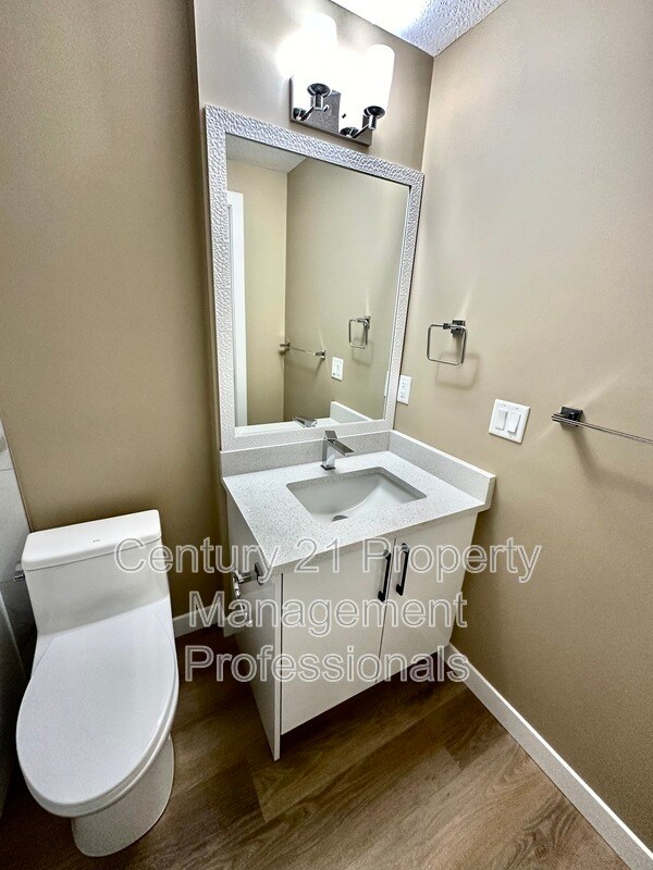 Photo - 19135 29 Ave NW Unit Lower