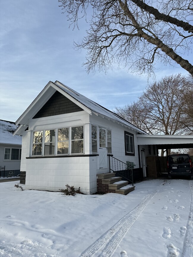 Building Photo - 1607 Howard St