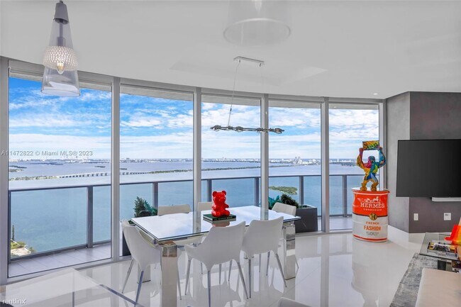 Photo - 3 br, 4 bath Condo - 488 NE 18th St Unit 4115 Unit 4115