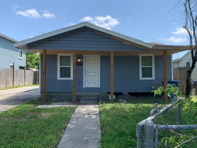 Building Photo - 1726 Sherman St