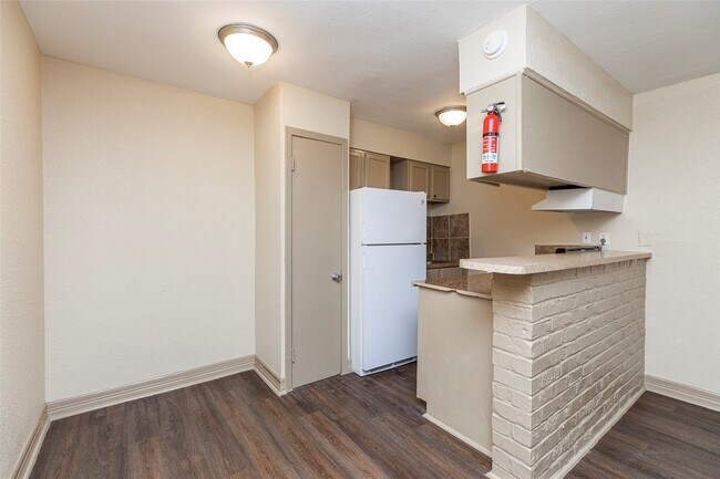 Photo - 1840 Richmond Ave. Unit 28