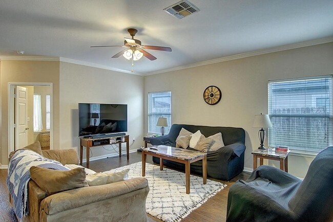 Photo - 7538 Angelwing Dr