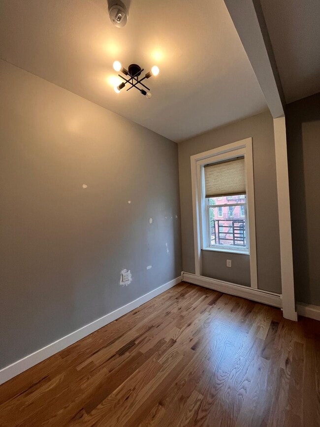 Photo - 17 Madison Ave Unidad 2