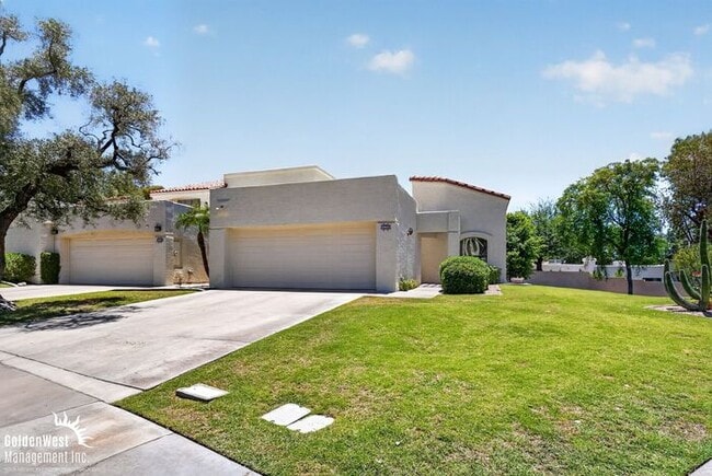 Building Photo - Beautiful 2Bdm 2Ba Home Located in the Biltmore Area!
