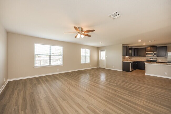 Photo - 12023 Fire Opal