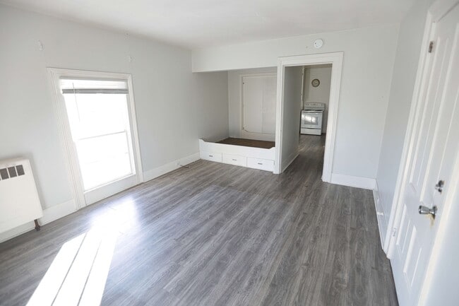 Photo - 326 E Savidge St Unit #4