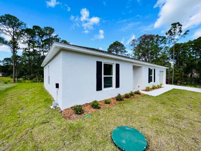 Photo - 1094 Harlingen Rd SW