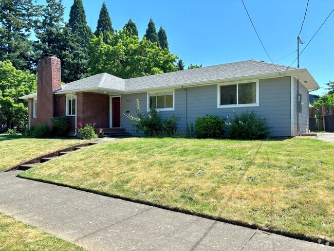 Building Photo - University Park Home with Finished Basemen...