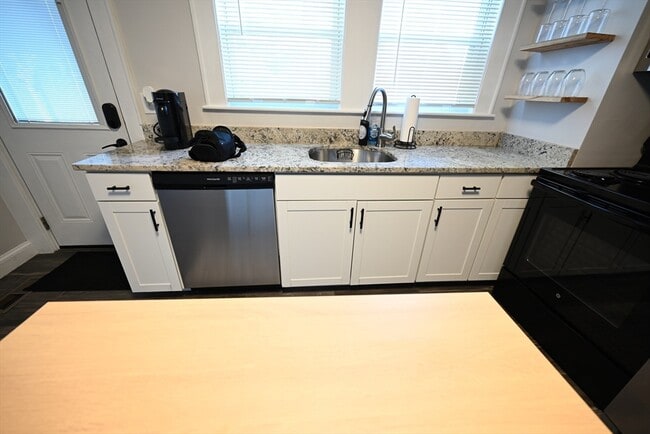 Photo - 375 E Merrimack St Unit 1