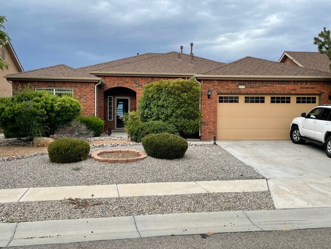 Photo - 10108 Avenida Vista Sol NW House