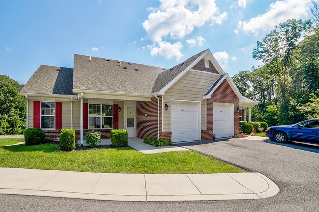 Photo - Braddock''s Greene