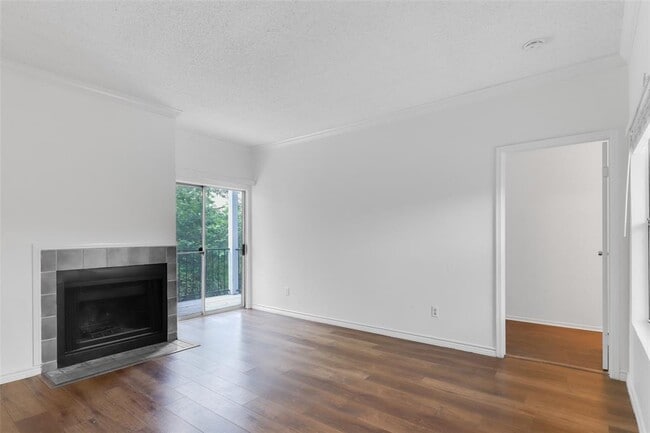 Photo - 12166 Metric Blvd Unidad 279