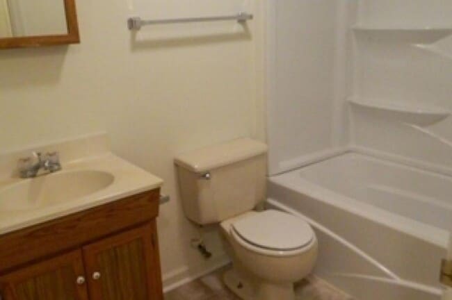 Photo - 3 Level Townhouse Near Liberty University