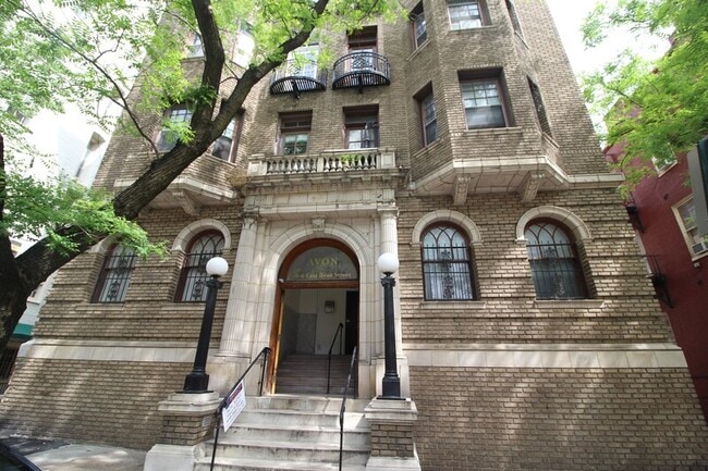 Photo - Avon Unit - #403