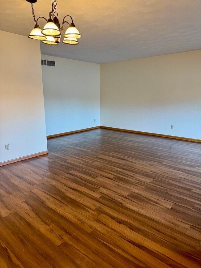 Photo - 2500 Grant St