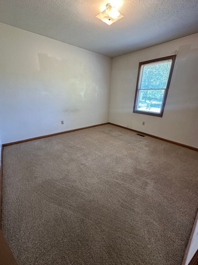 Photo - 1003 Zollinger Rd Unit 1003-B