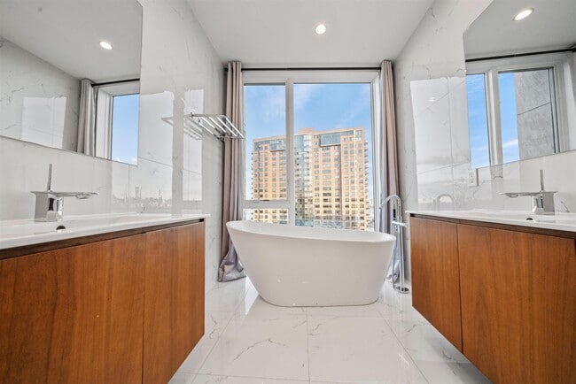 Photo - 5 Washington Pl Unidad 2