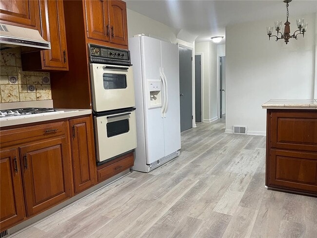 Photo - 705 Roosevelt Rd