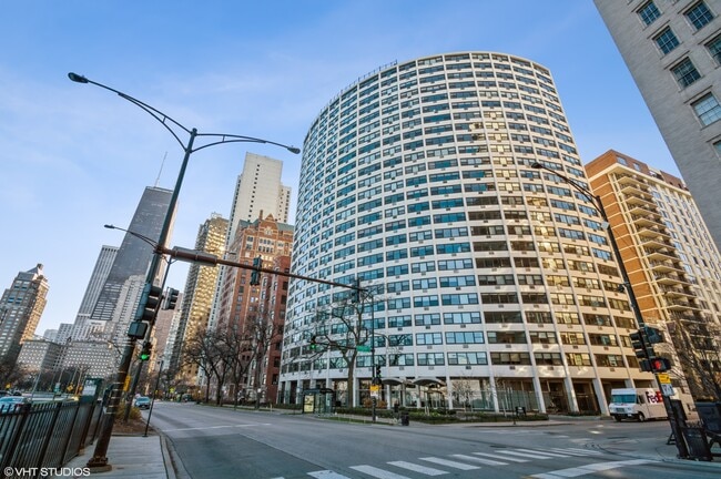 Building Photo - 1150 N Lake Shore Dr Unit 21J