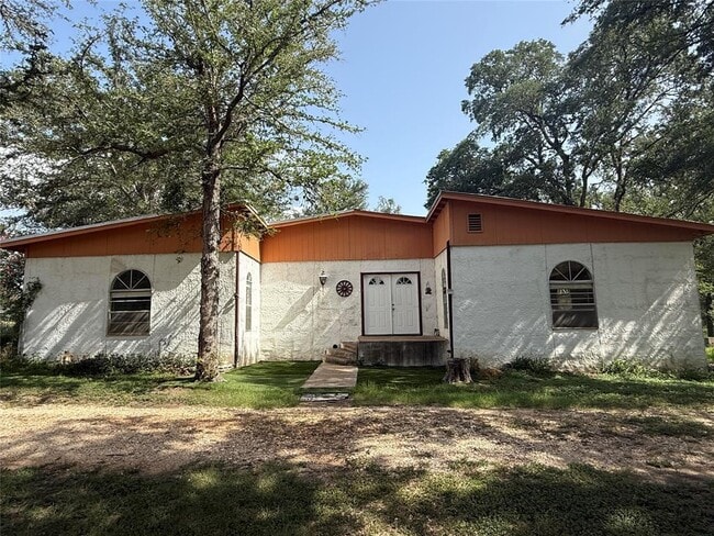 Building Photo - 254 Lone Star Rd