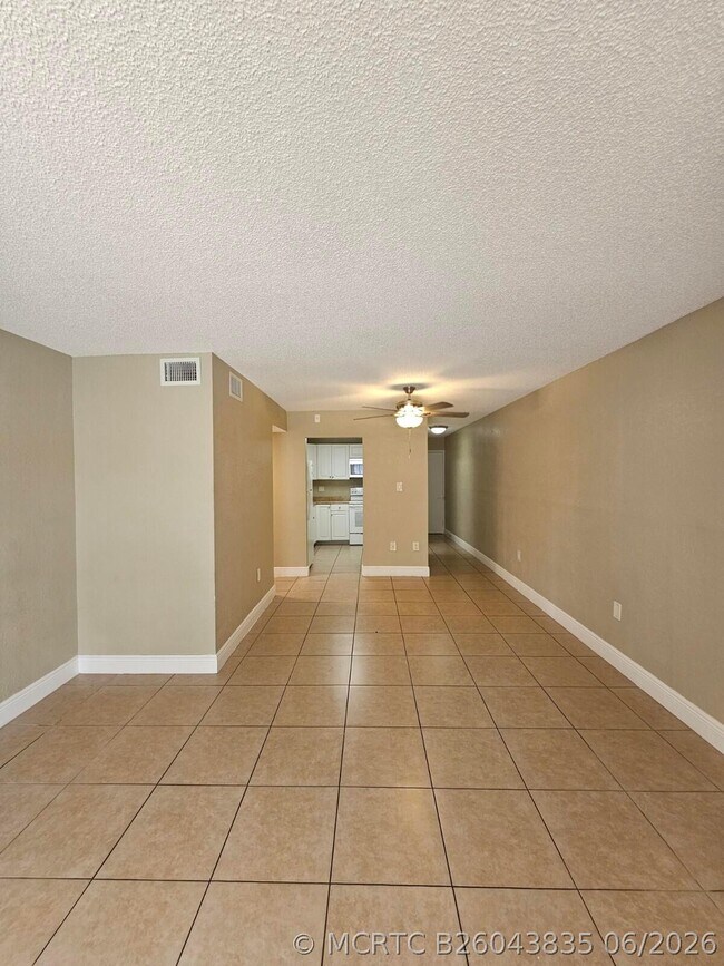 Photo - 4324 NW 9th Ave Unit 6-1c