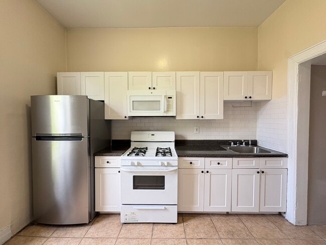 Building Photo - 264 Palisade Ave Unit 1F