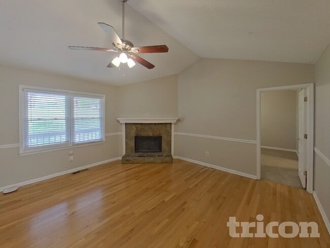 Photo - 296 Whitney Ln