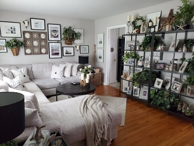 Photo - 6915 Foxcroft Dr