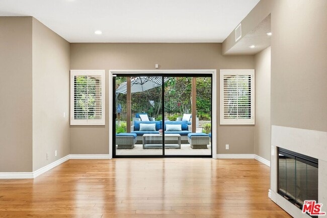 Photo - 6505 Beachview Dr