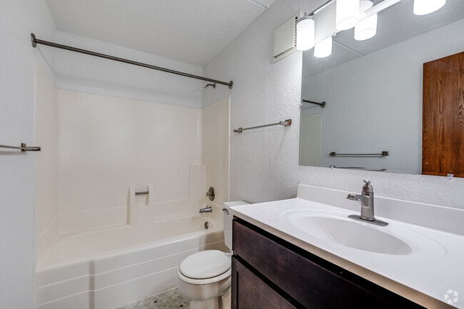 Creek Terrace - 2BR, 1.5BA - 893SF - Bathroom 2