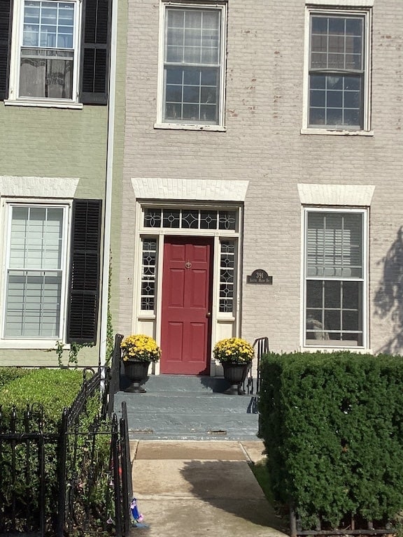 Front of building - 391 S Main St Unit 2