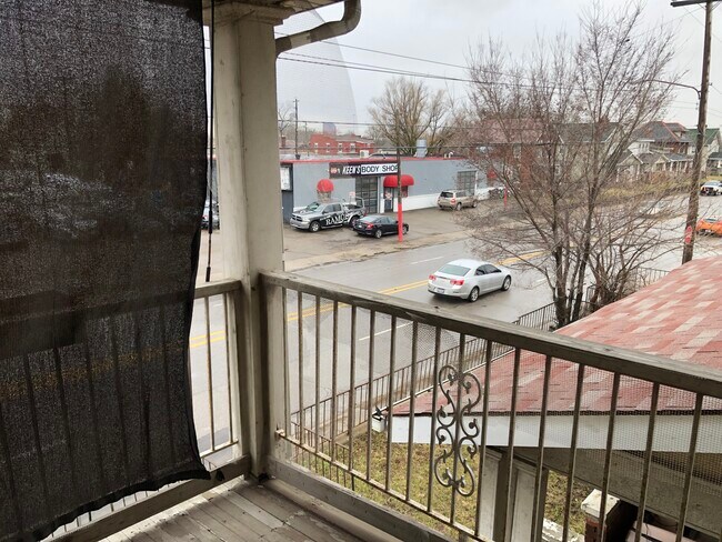 Photo - 928 E 5th Ave Unidad 1