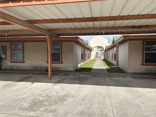 Photo - 11 West Dr Unit 3