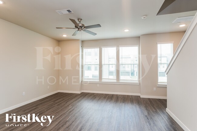 Photo - 18616 Whimsic Aly