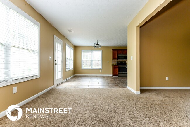 Photo - 190 River Crst Ln