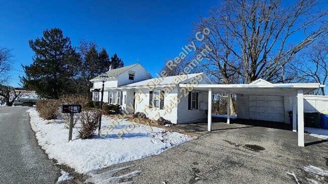 Building Photo - 2 BR, 1 Bath in Central School District wi... Rental