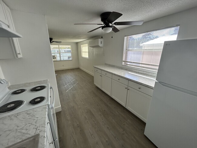 Photo - 5446 Lisa Cir Apartments