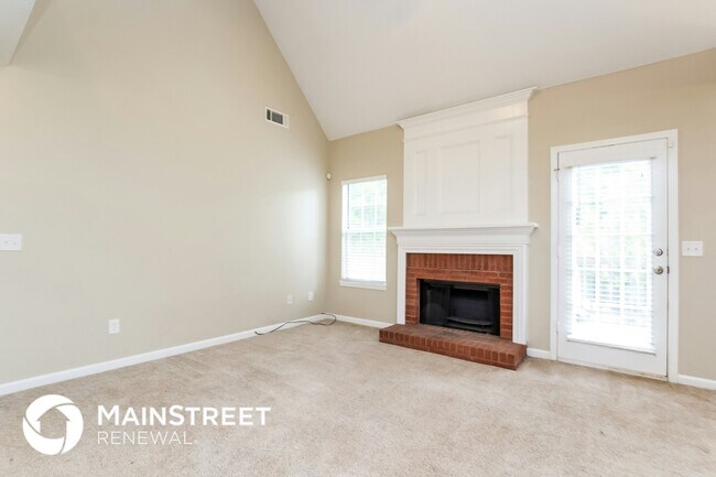 Photo - 105 Voltaire Ct