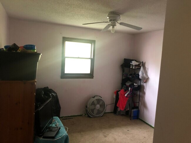 215 3rd Ave N