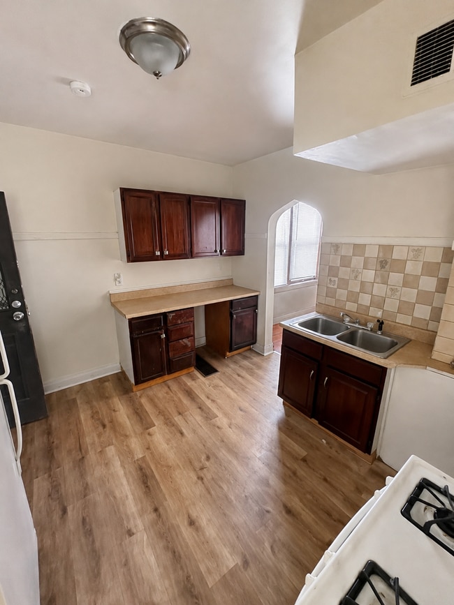 5031 S Elizabeth St Unit 2