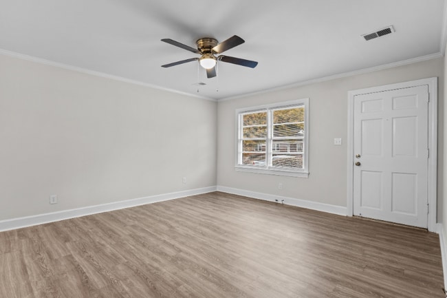 Photo - 105 N Meade St