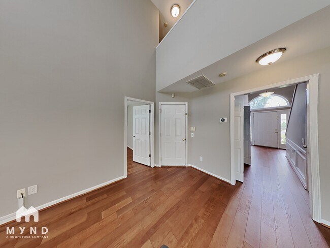 Photo - 9738 Woodend Ct