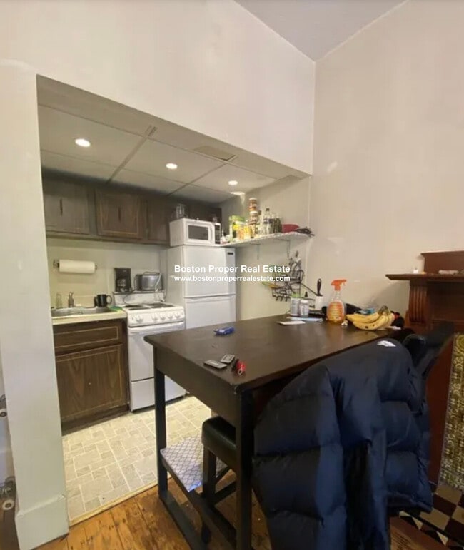 Photo - 291 Newbury St Unit 2r