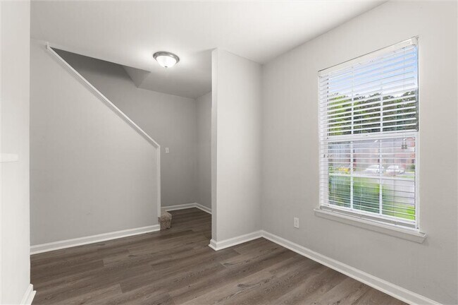 Photo - 5058 Jonesboro Rd Unit B-13