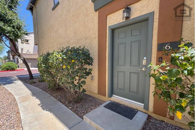 Photo - 2Bed/2Bath Furnished Condo in North Chandler! Ready for Immediate Move-In! Unit 6