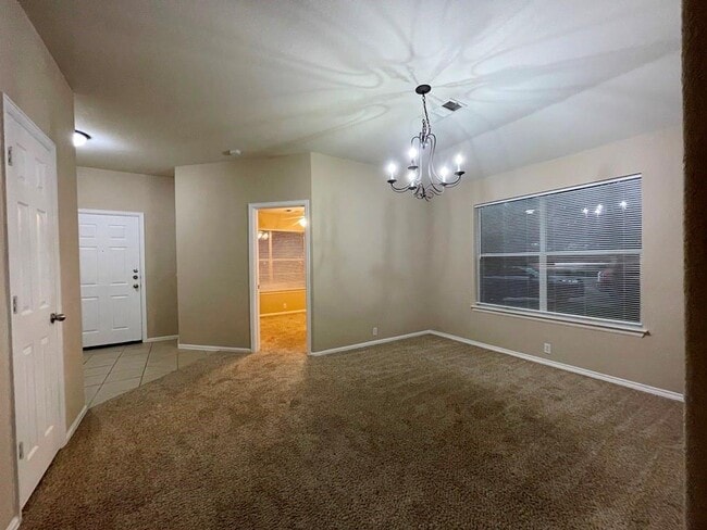 Photo - 376 Spruce Dr
